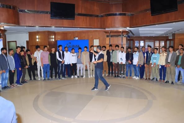 كاك الإسلامي يدرب طلاب جامعة العلوم الحديثة حول العلوم المصرفية الشاملة